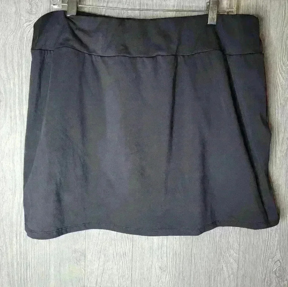 Ease of motion Athletic Skort size XL. - Picture 3 of 5